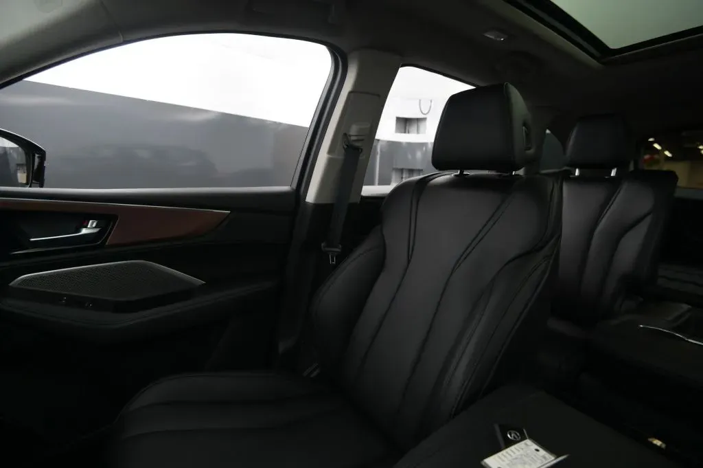 Acura MDX photo 29