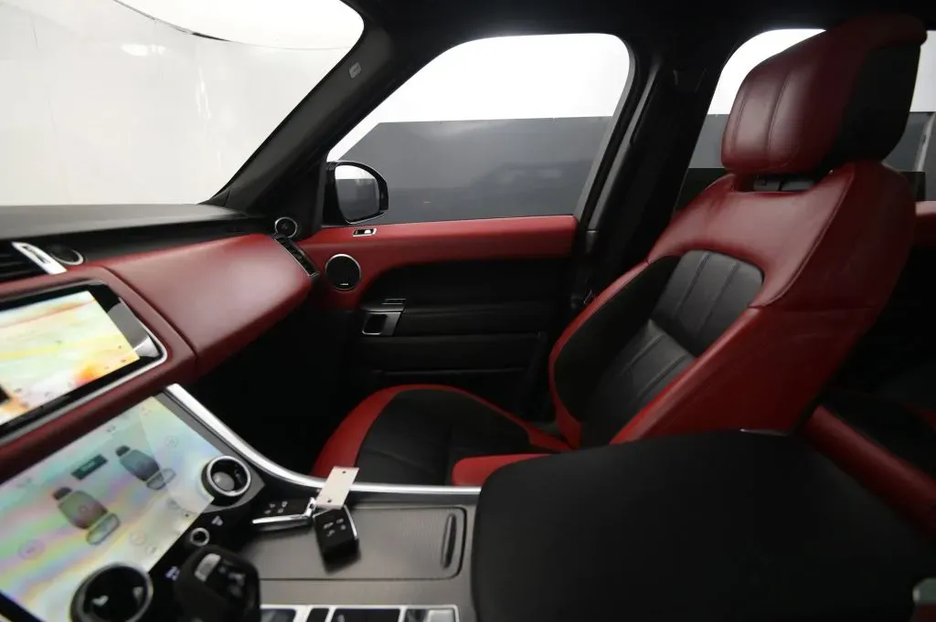 Land Rover Range Rover Sport photo 27