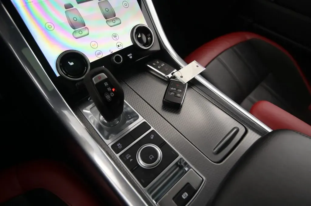 Land Rover Range Rover Sport photo 26