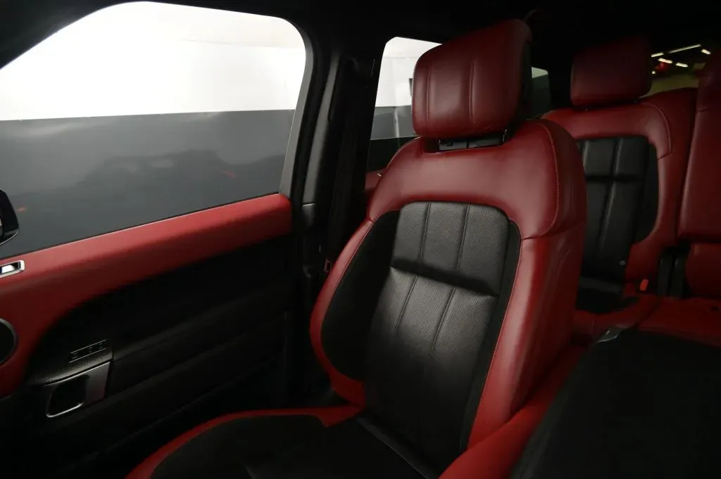 Land Rover Range Rover Sport photo 28