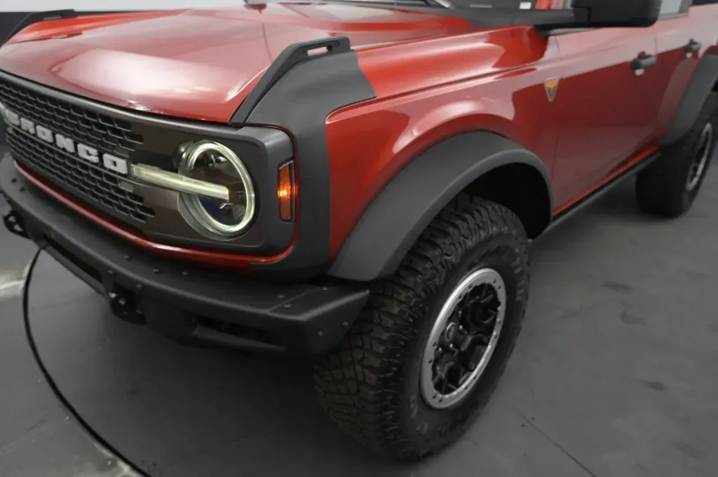 Ford Bronco photo 9