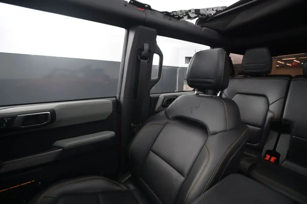 Ford Bronco photo 30