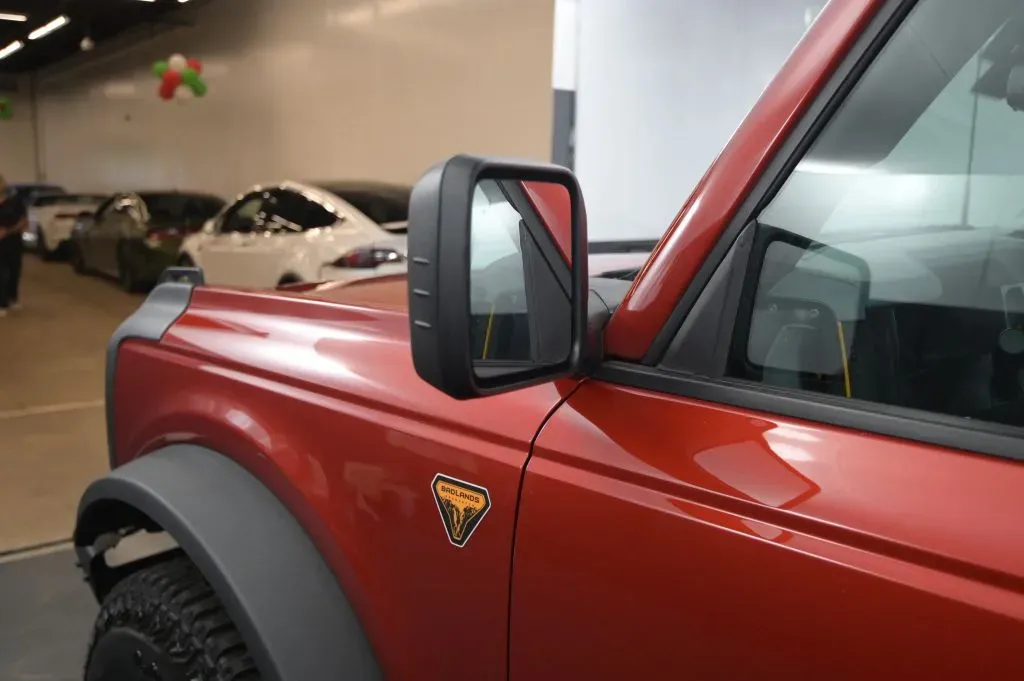 Ford Bronco photo 12