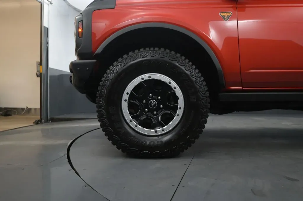 Ford Bronco photo 10