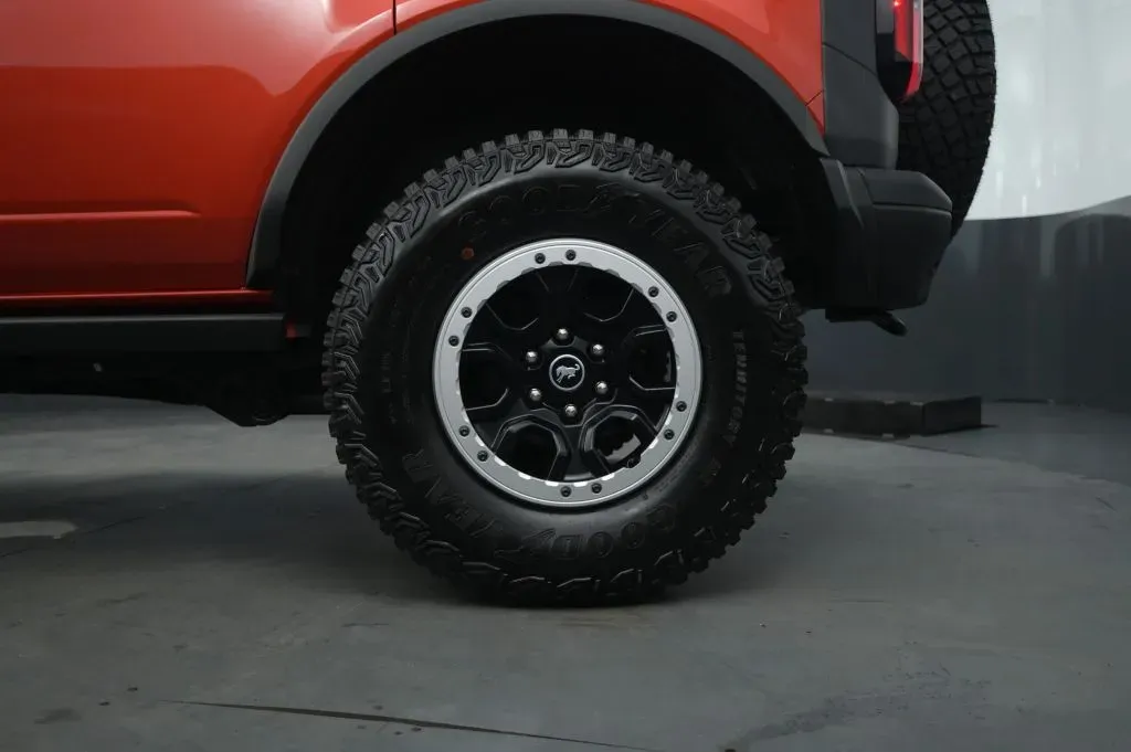 Ford Bronco photo 14