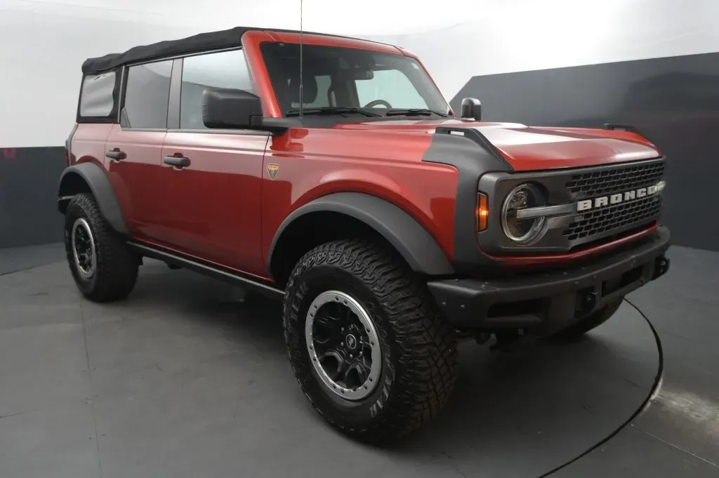 Ford Bronco photo 7