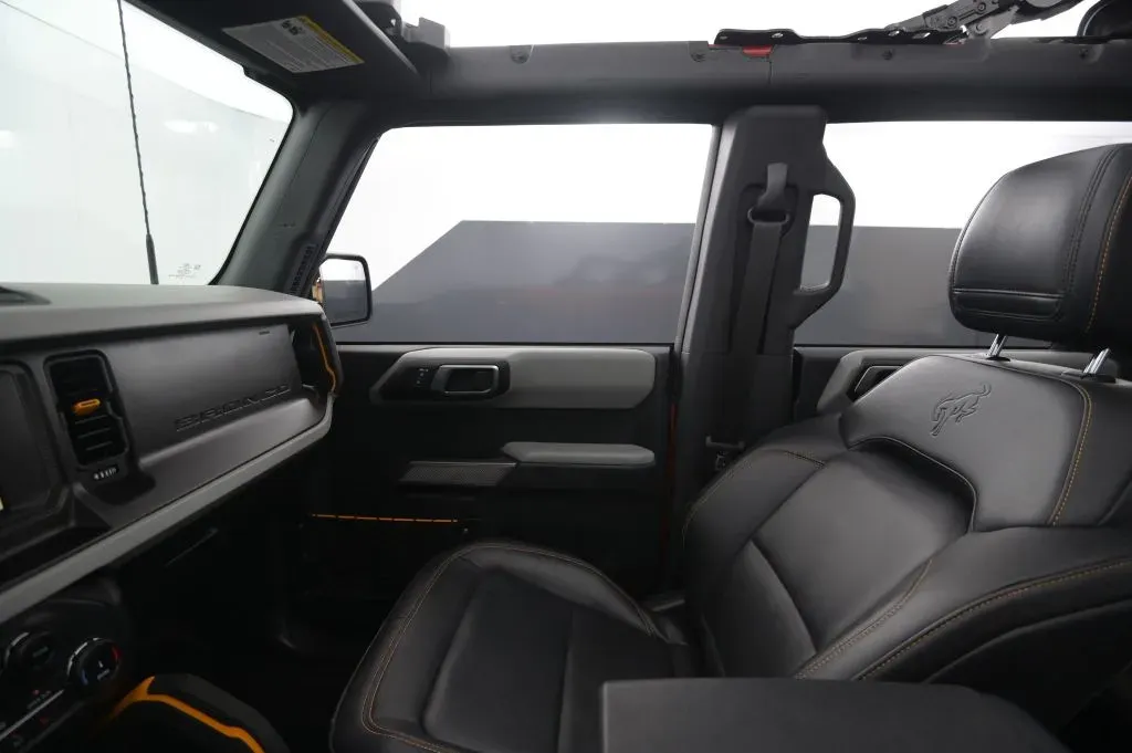 Ford Bronco photo 29