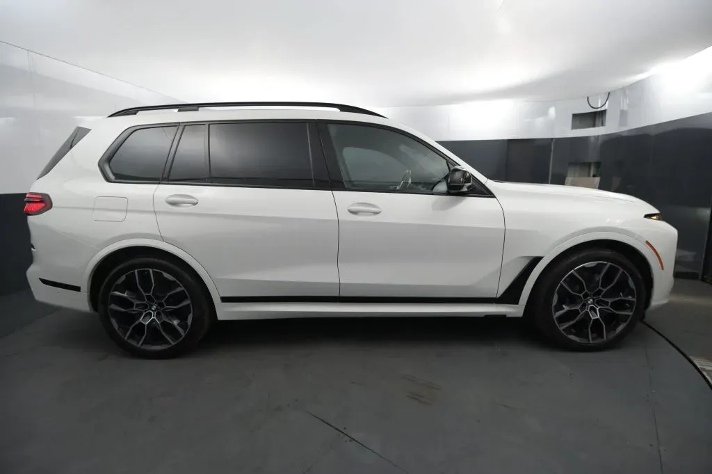BMW X7 photo 6