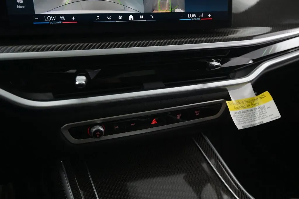 BMW X7 photo 30