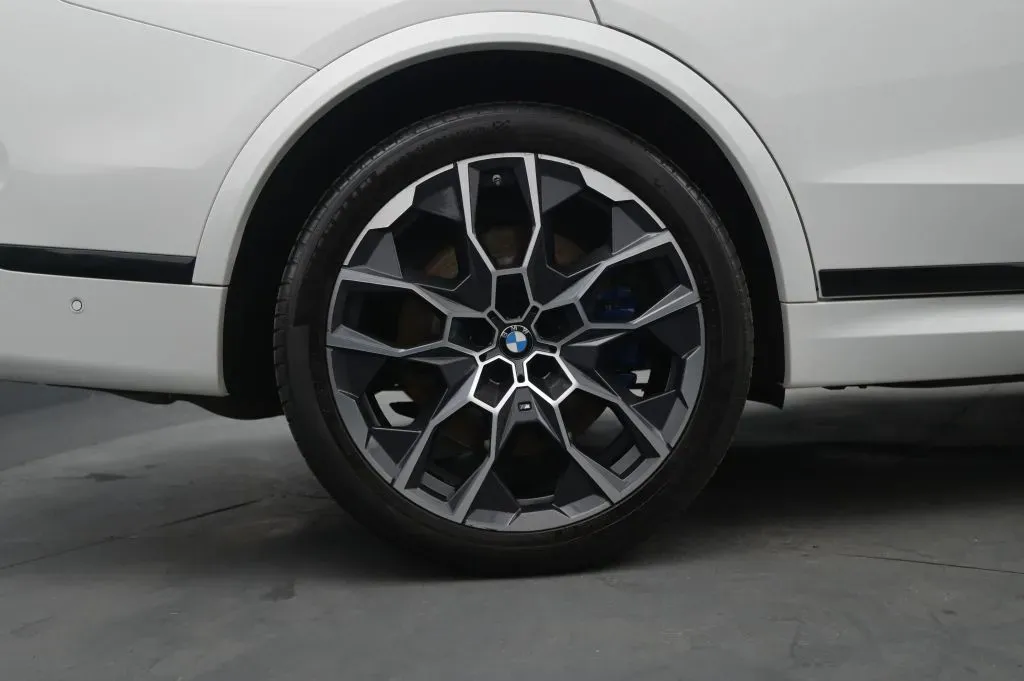 BMW X7 photo 20