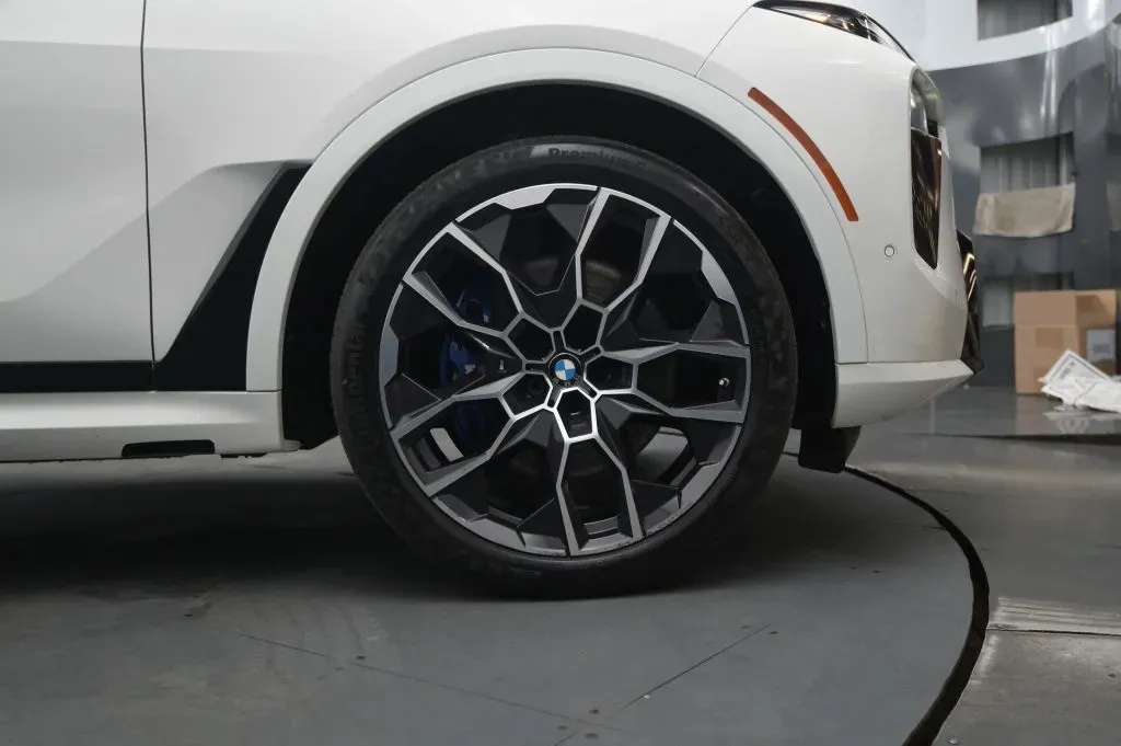 BMW X7 photo 21
