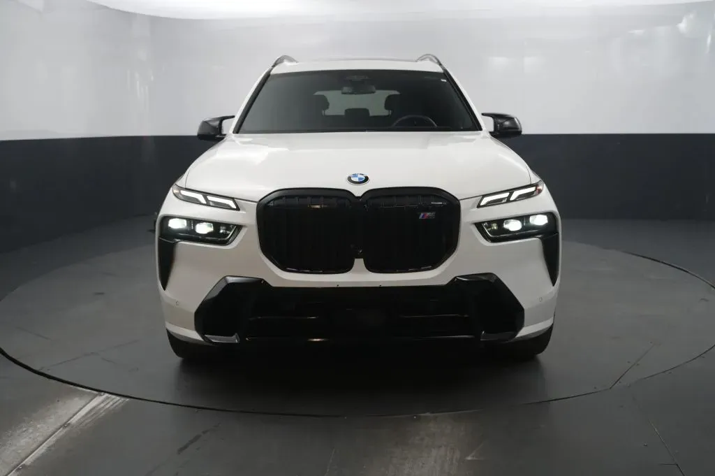 BMW X7 photo 8