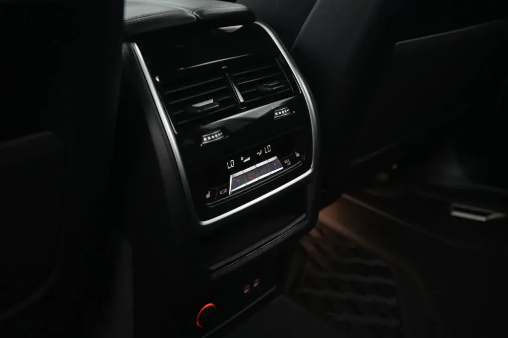 BMW X7 photo 50
