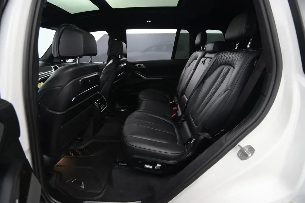 BMW X7 photo 48