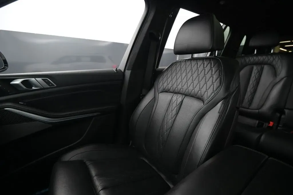 BMW X7 photo 32