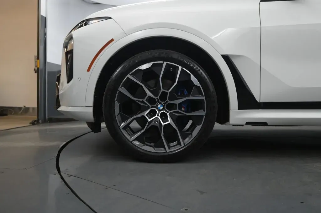 BMW X7 photo 10