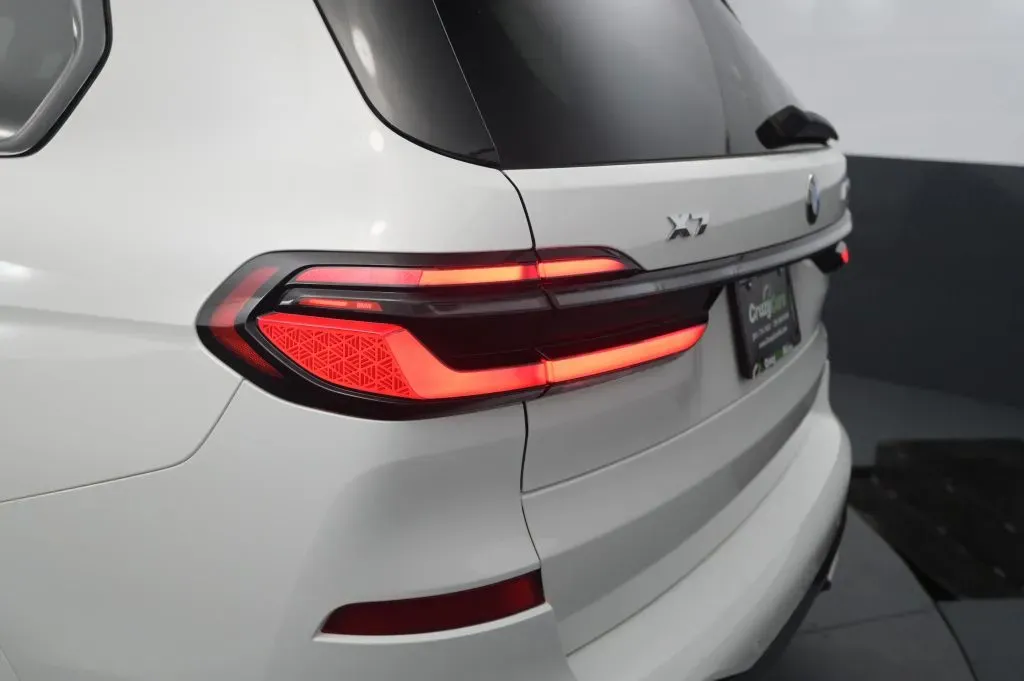 BMW X7 photo 15