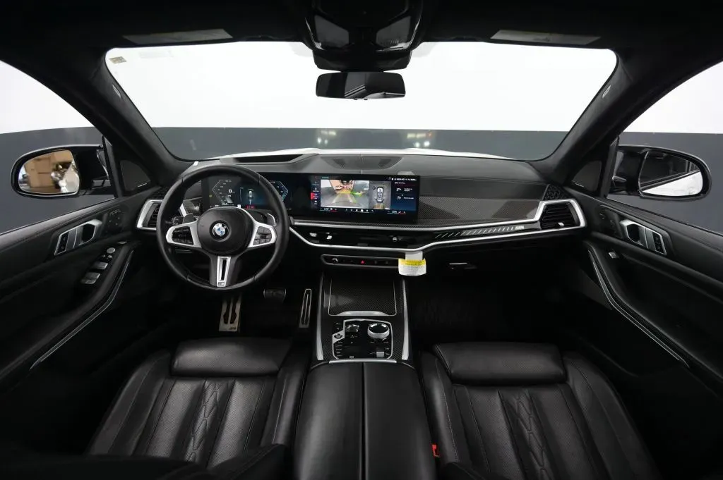 BMW X7 photo 35