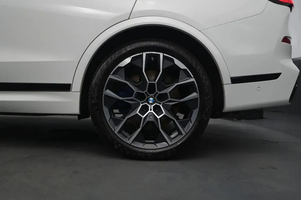 BMW X7 photo 14