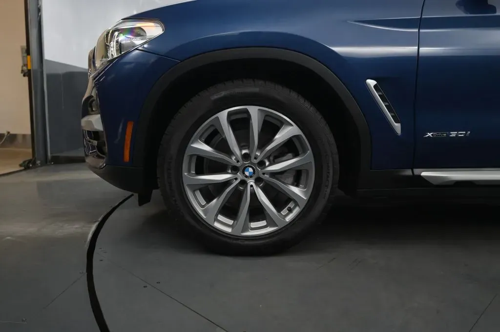 BMW X3 photo 9
