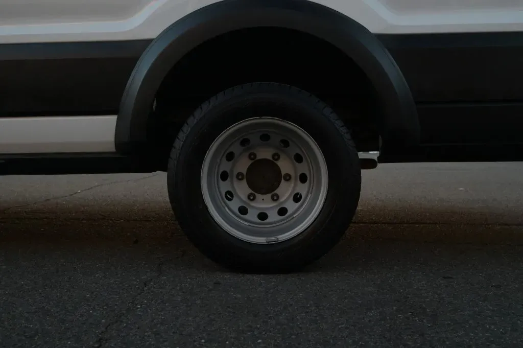 Ford Transit-350 photo 14