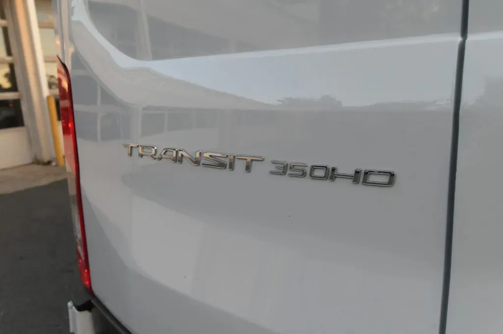 Ford Transit-350 photo 16