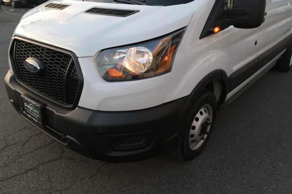 Ford Transit-350 photo 9