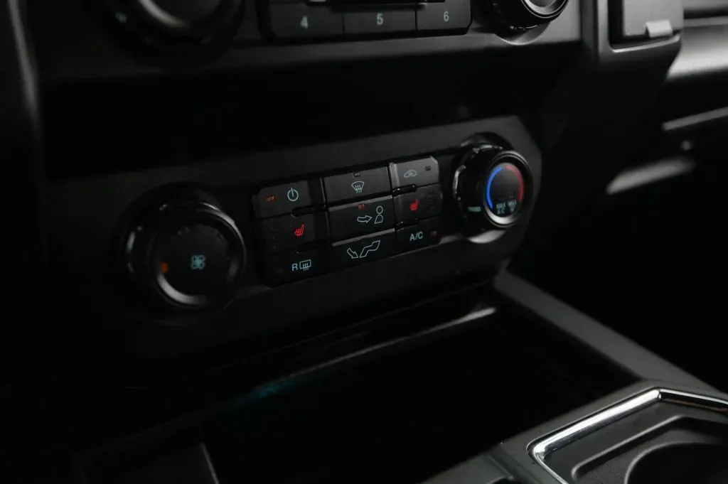 Ford F-150 photo 29