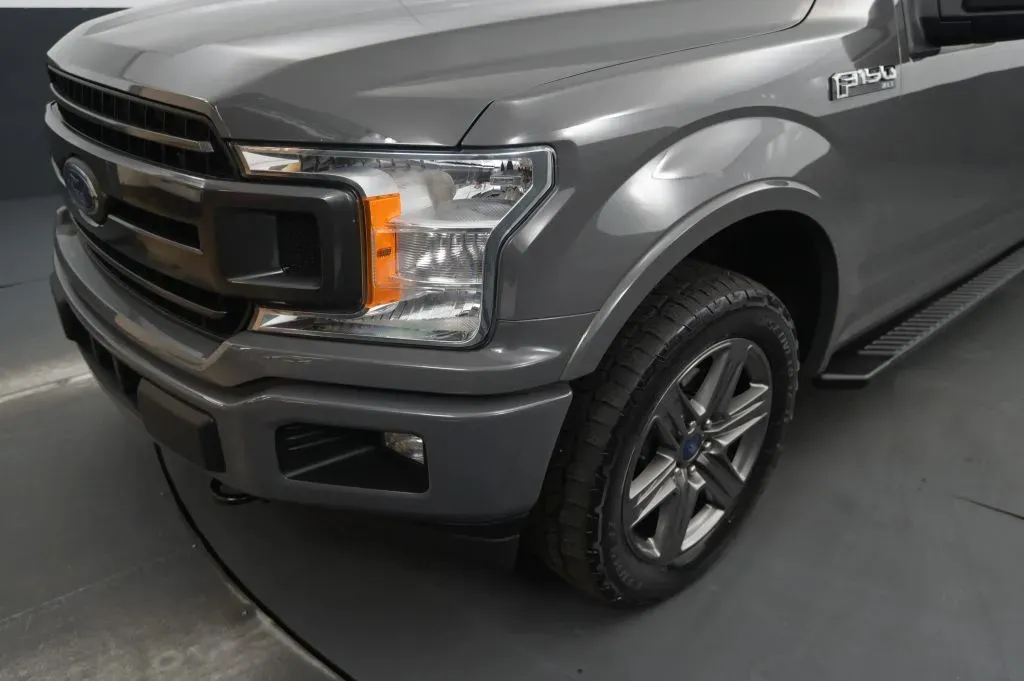 Ford F-150 photo 9