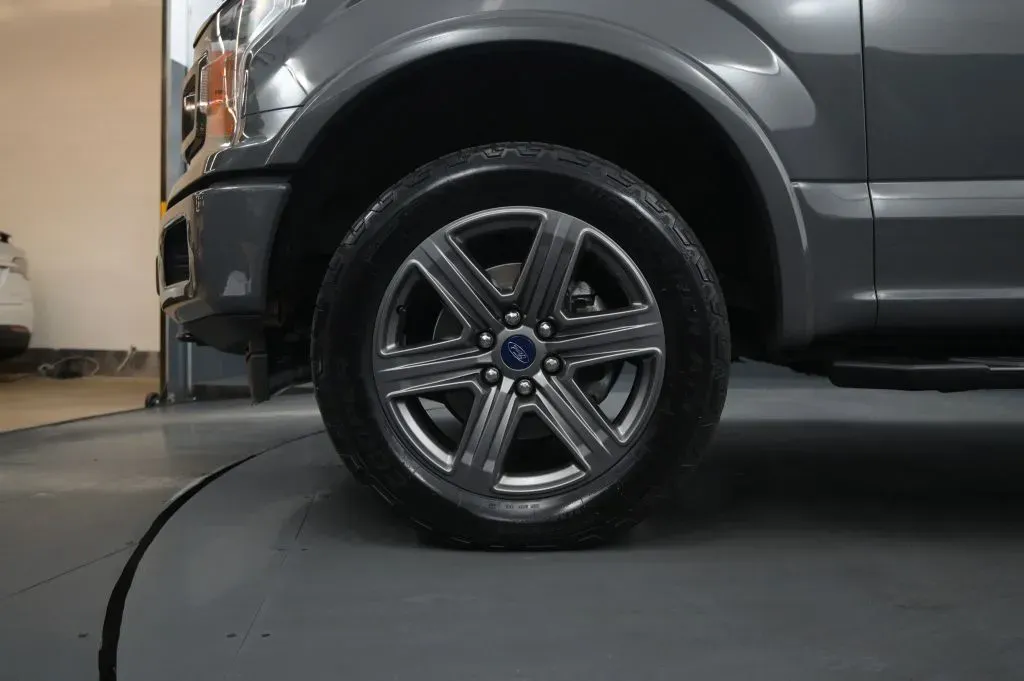 Ford F-150 photo 10