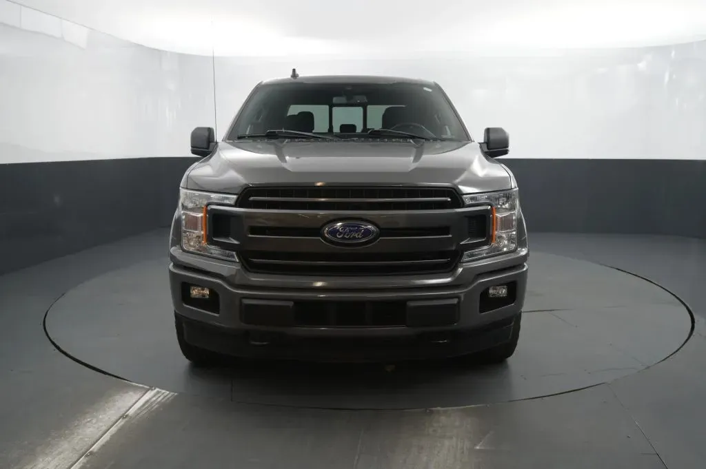 Ford F-150 photo 8