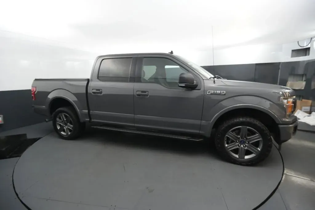 Ford F-150 photo 6