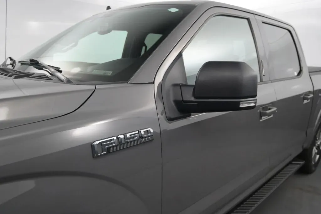 Ford F-150 photo 11