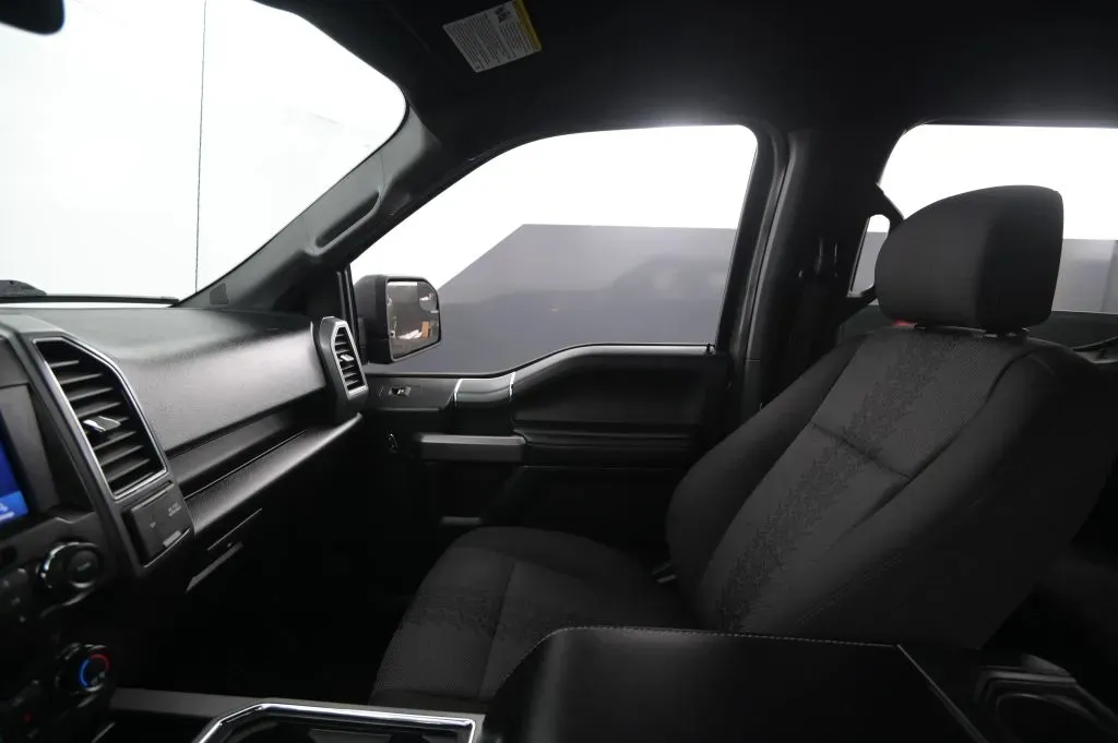 Ford F-150 photo 30