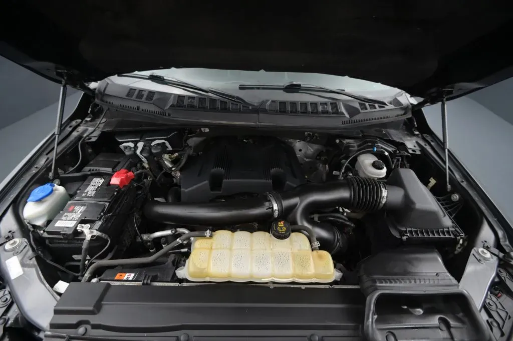 Ford F-150 photo 21