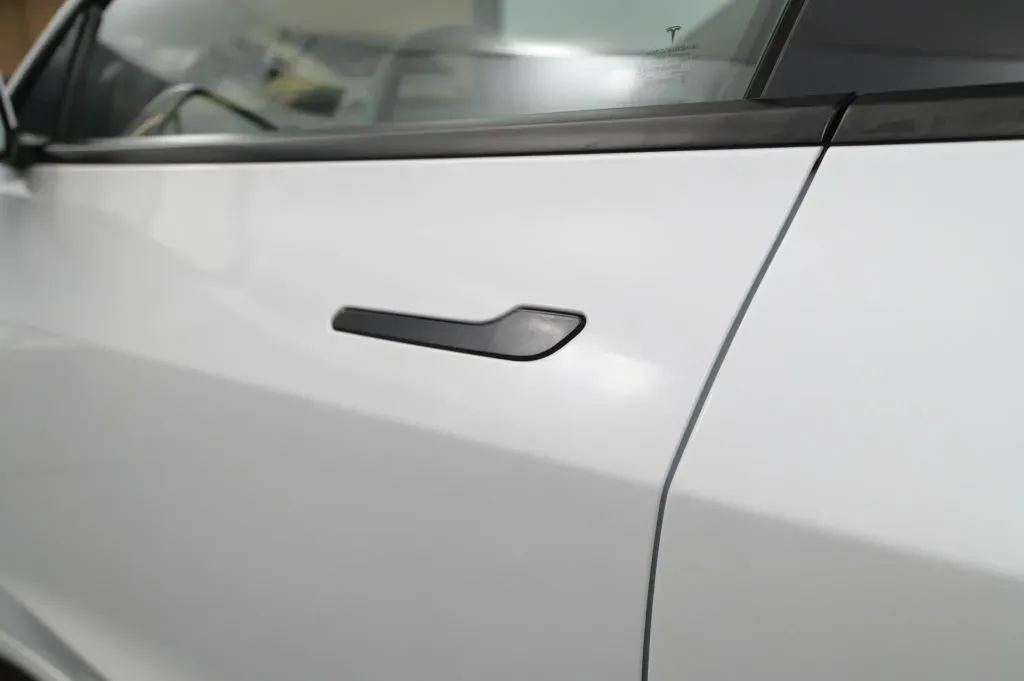 Tesla Model 3 photo 13