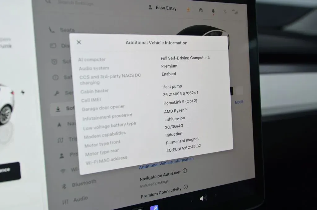 Tesla Model 3 photo 25