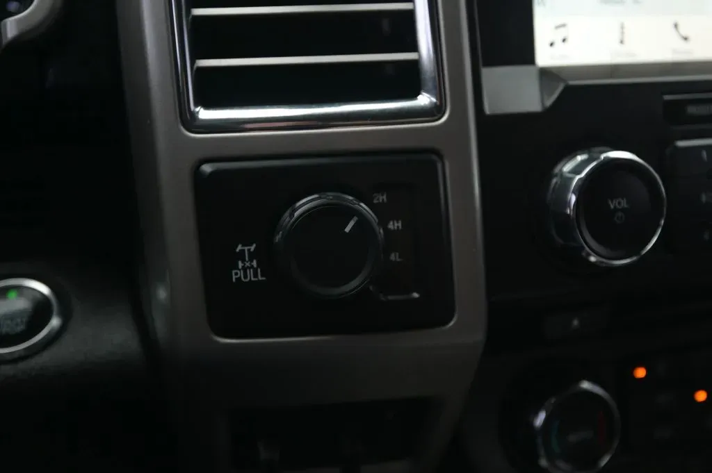 Ford F-250 photo 26