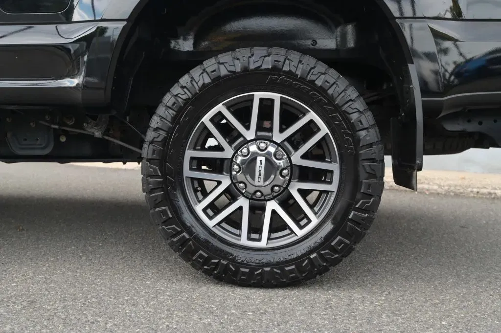 Ford F-250 photo 15