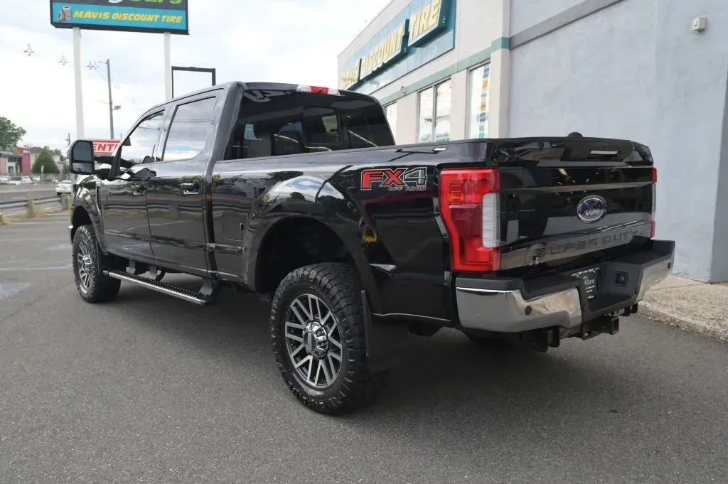 Ford F-250 photo 3