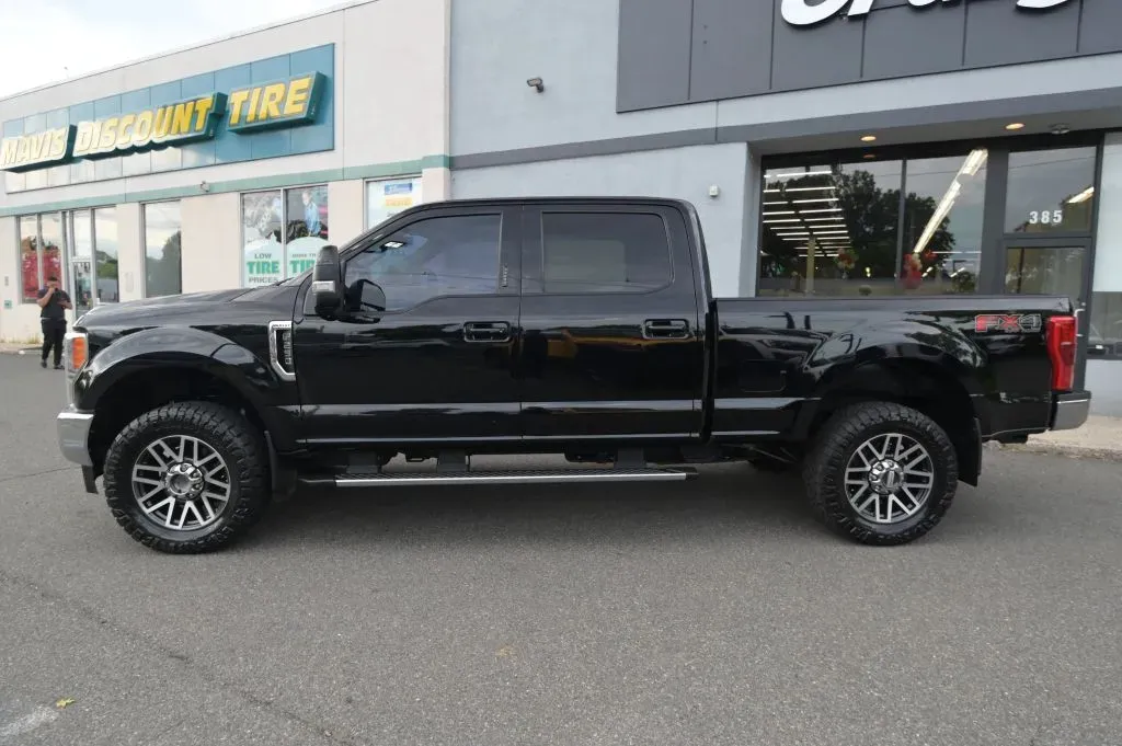 Ford F-250 photo 2