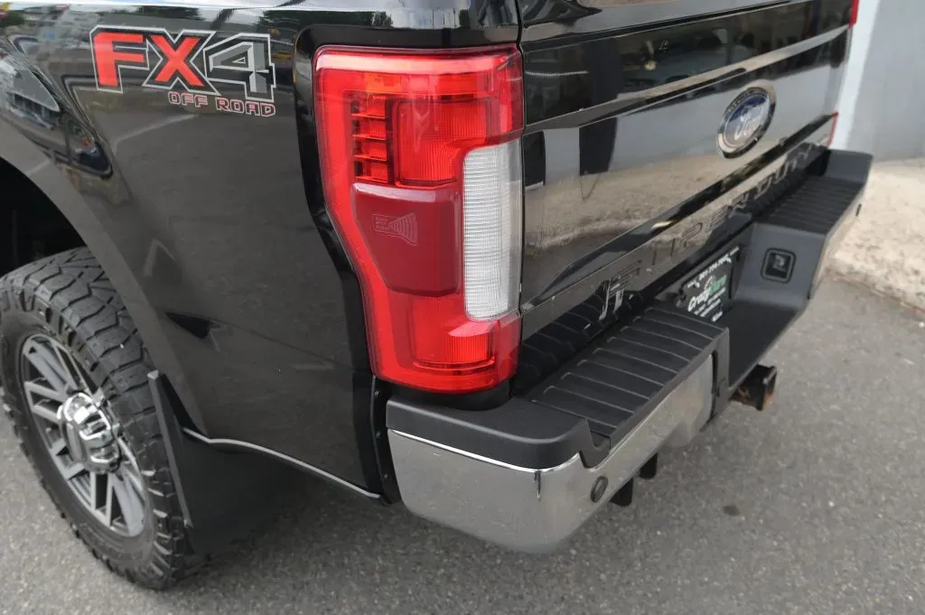 Ford F-250 photo 16