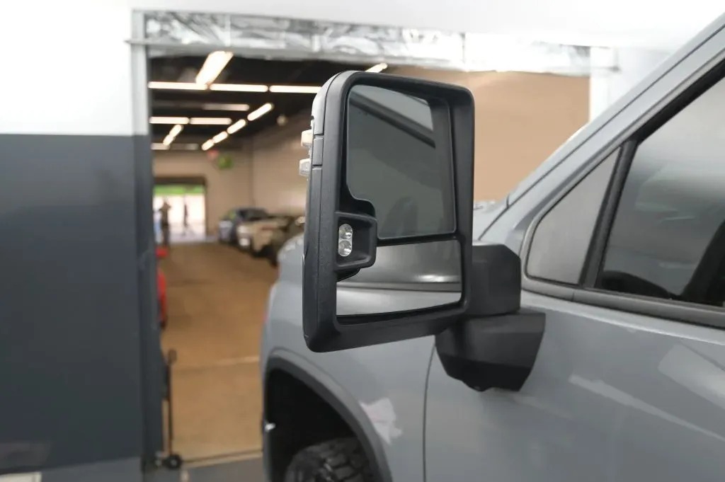 Chevrolet Silverado photo 15