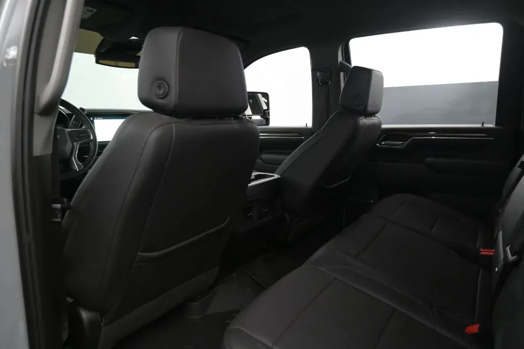 Chevrolet Silverado photo 50