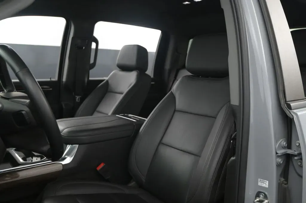 Chevrolet Silverado photo 48