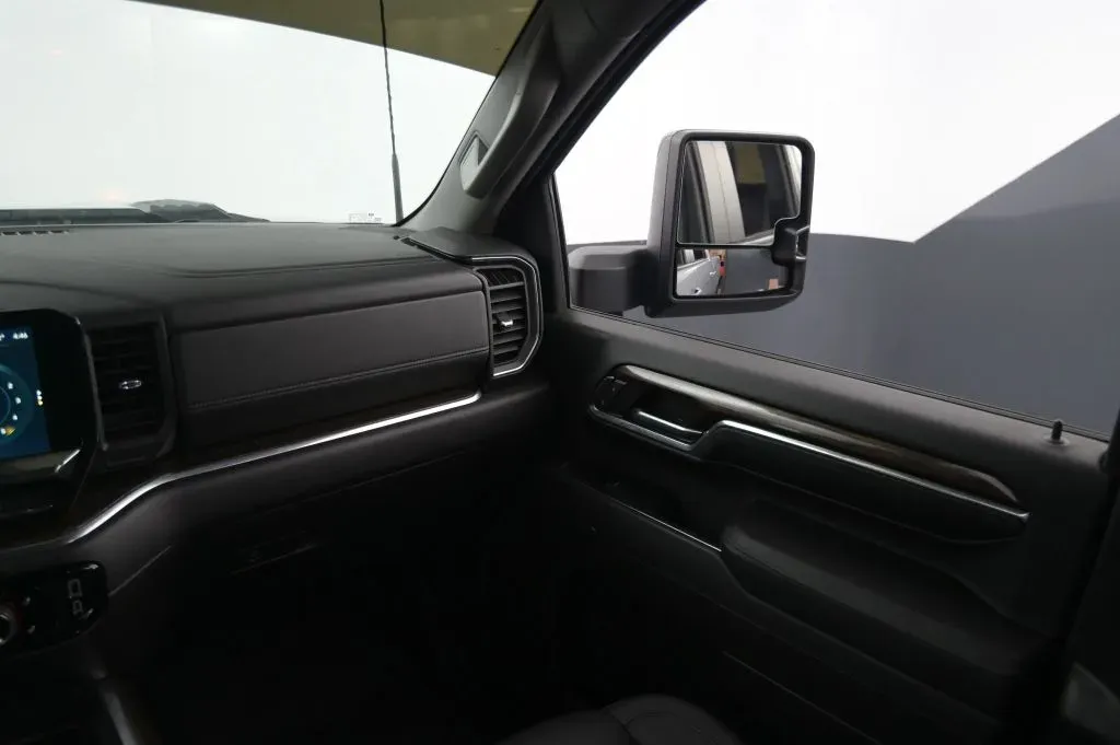 Chevrolet Silverado photo 41