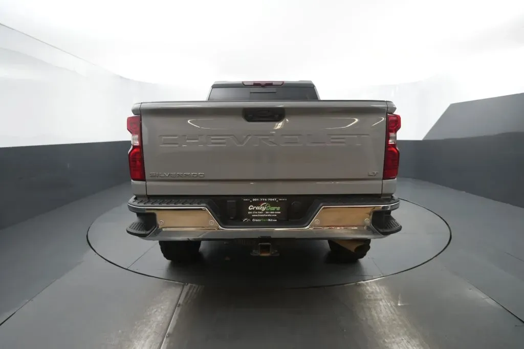 Chevrolet Silverado photo 4