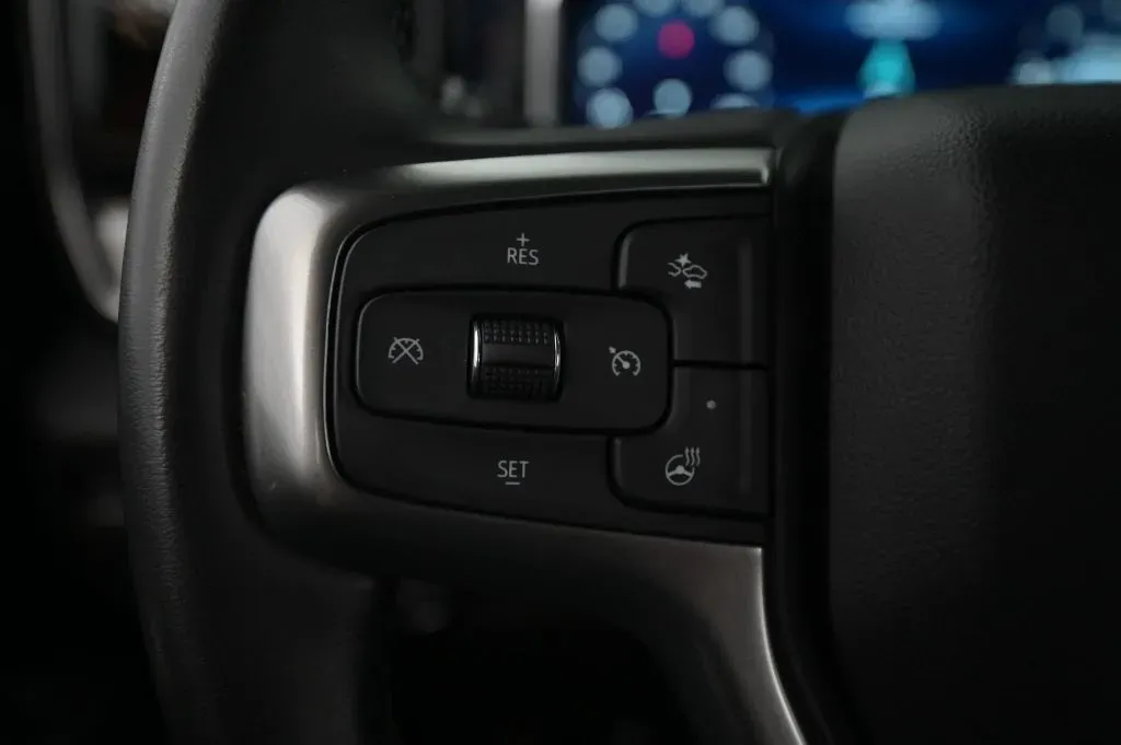 Chevrolet Silverado photo 30