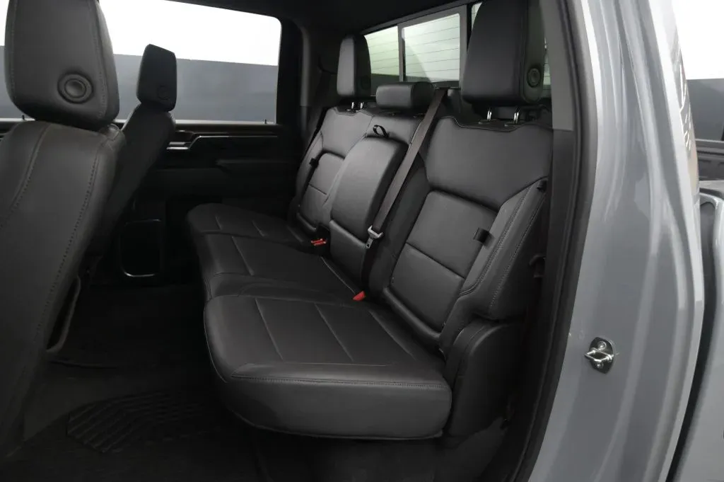 Chevrolet Silverado photo 51