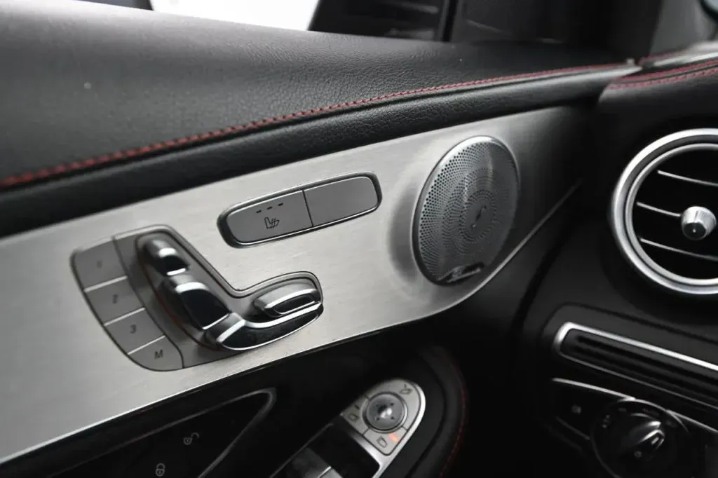Mercedes-Benz GLC photo 33